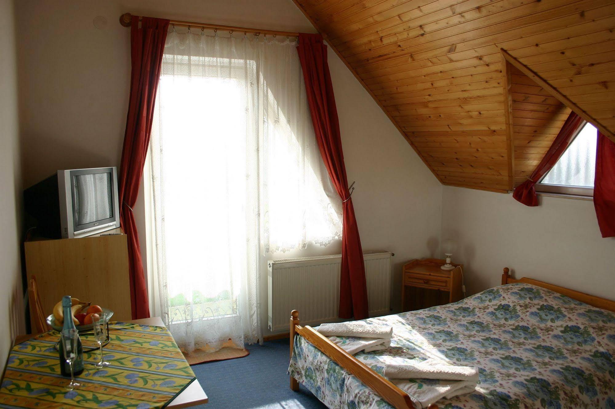 Lorelei Pension Adults Only Gyenesdiás Exteriér fotografie