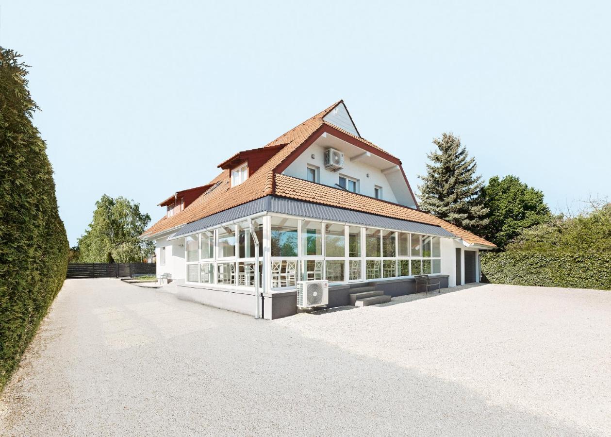 Lorelei Pension Adults Only Gyenesdiás Exteriér fotografie